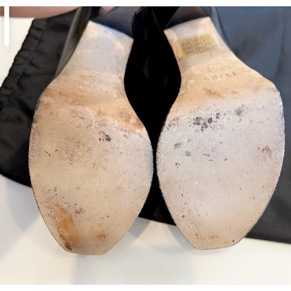 Fendi Decollette Pumps - Picture 6 of 6